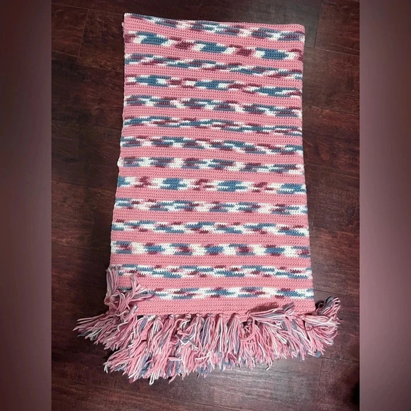 Vintage Granny Rectangle Afghan Throw Blanket 78.5X44 Pink Blue White Tassles - Picture 4 of 4